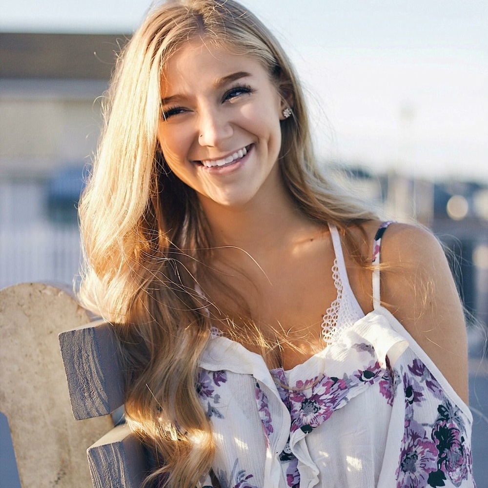 Meet your Posher, Dana